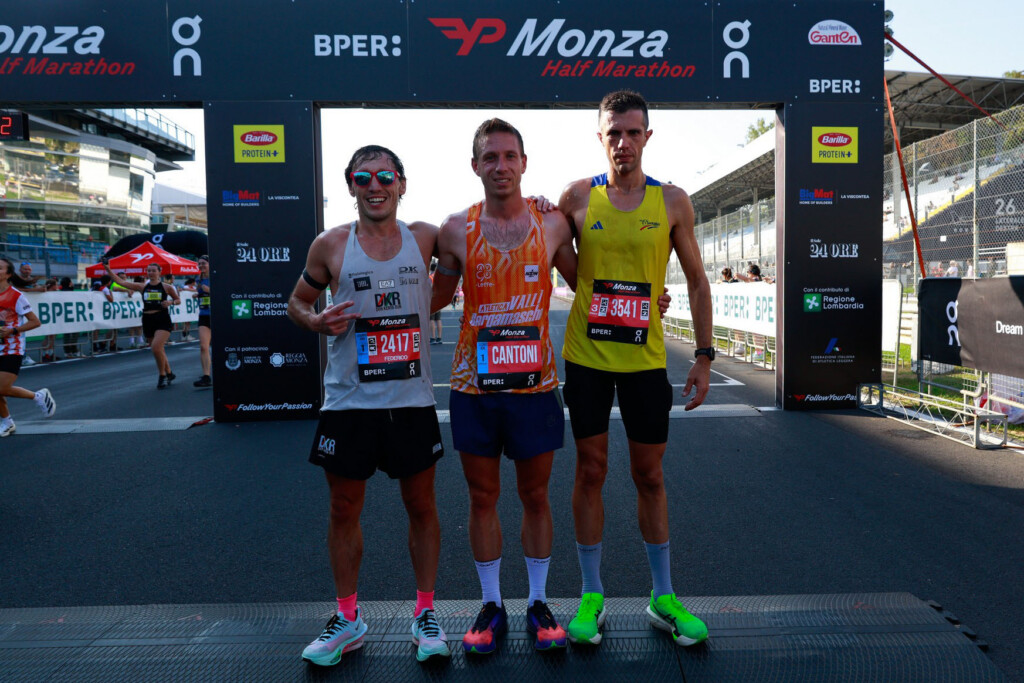 Luca Cantoni, Alex Lamera e Federico Casati dopo la Monza Half Marathon 2026